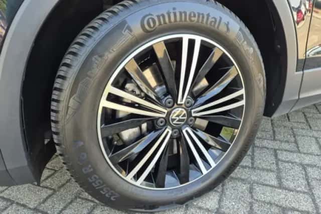 Volkswagen Tiguan (2023) thumbnail 4