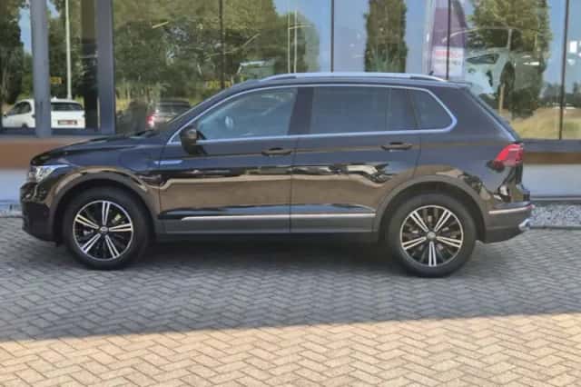 Volkswagen Tiguan (2023) thumbnail 6