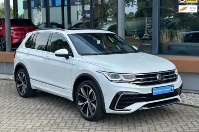 Volkswagen Tiguan (2024) thumbnail 1