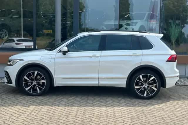Volkswagen Tiguan (2024) thumbnail 4