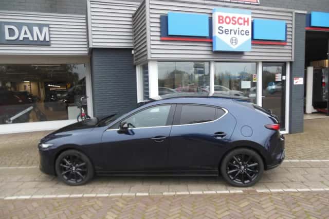 Mazda 3 (2022) thumbnail 3