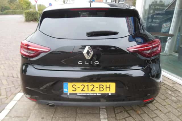 Renault Clio (2023) thumbnail 5