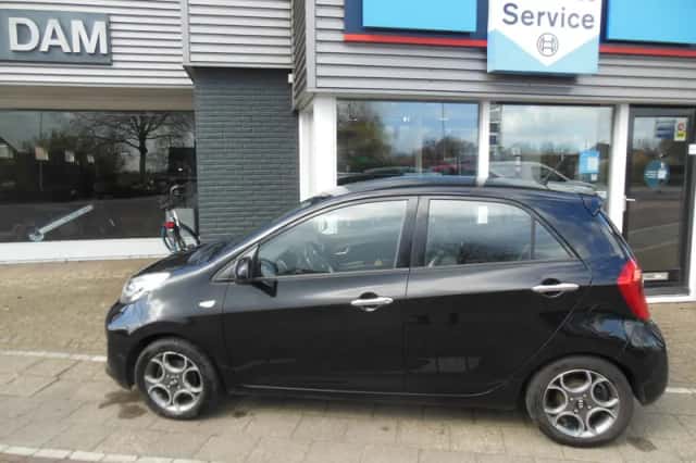 Kia Picanto (2015) thumbnail 3