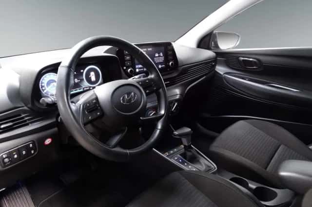 Hyundai i20 (2023) thumbnail 3