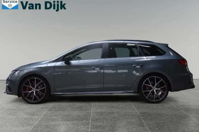 SEAT Leon (2018) thumbnail 5