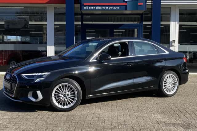 Audi A3 (2021) thumbnail 2