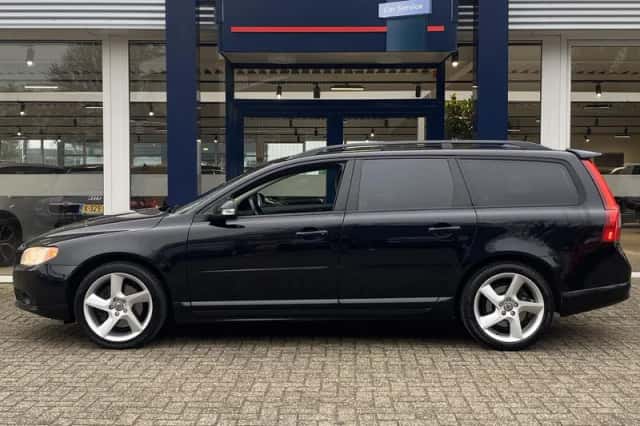 Volvo V70 (2008) thumbnail 3