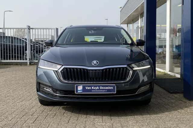 Škoda Octavia (2020) thumbnail 5