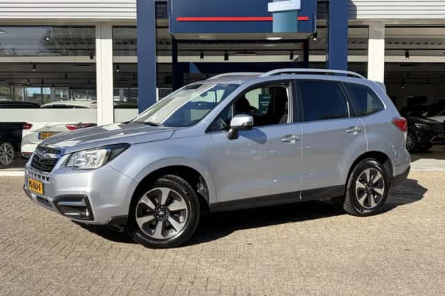 Subaru Forester (2017) thumbnail 2