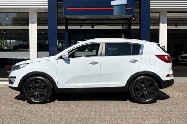 Kia Sportage (2012) thumbnail 3