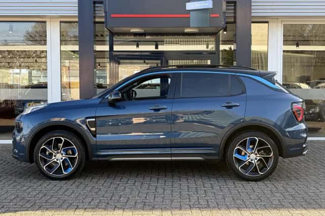 Lynk & Co 01 (2023) thumbnail 3