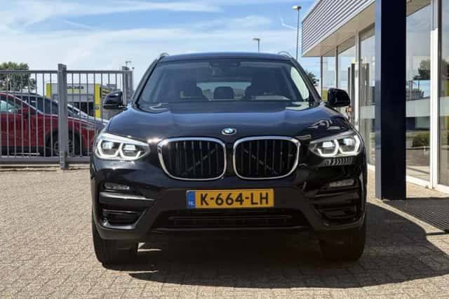 BMW X3 (2021) thumbnail 5