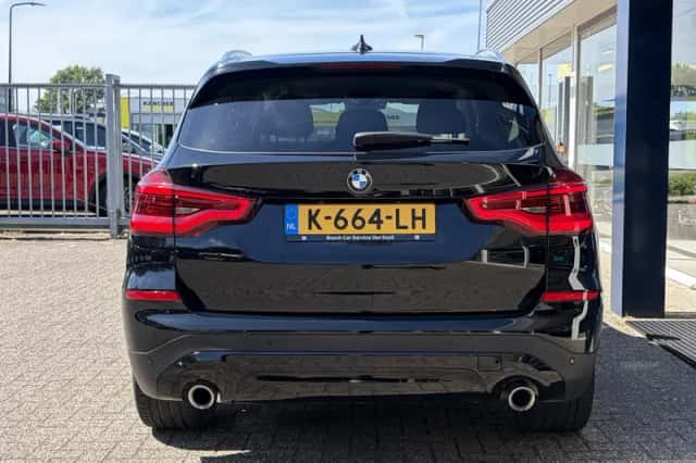 BMW X3 (2021) thumbnail 6