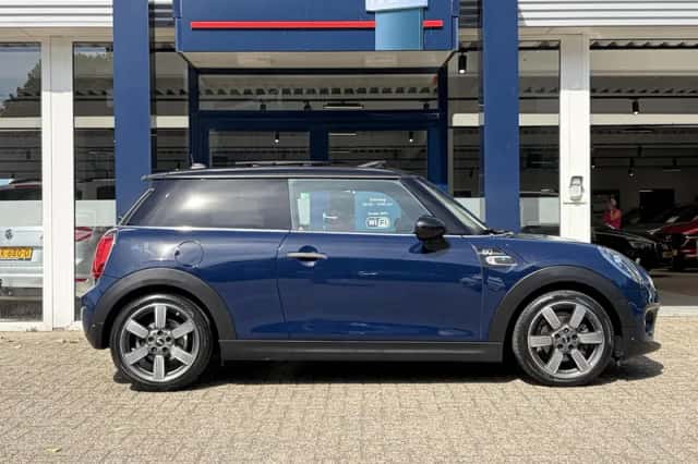 MINI Cooper (2019) thumbnail 4