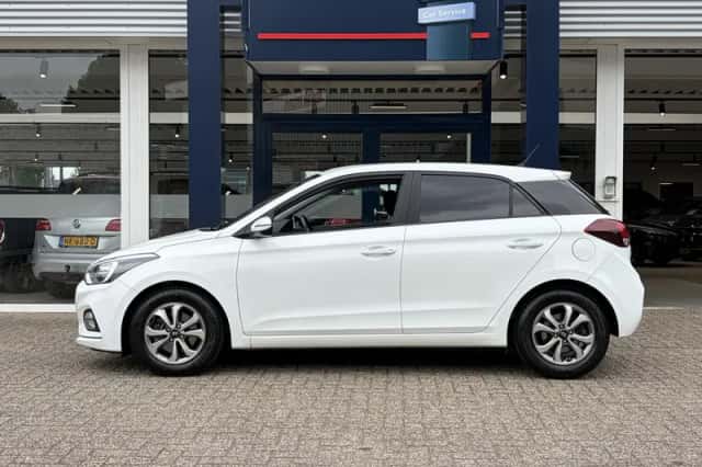 Hyundai i20 (2019) thumbnail 3