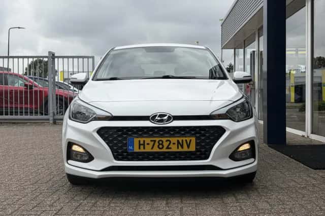 Hyundai i20 (2019) thumbnail 5