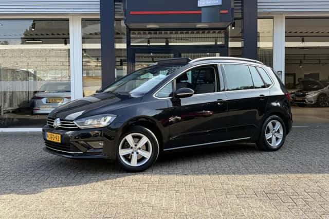 Volkswagen Golf Sportsvan (2014) thumbnail 2
