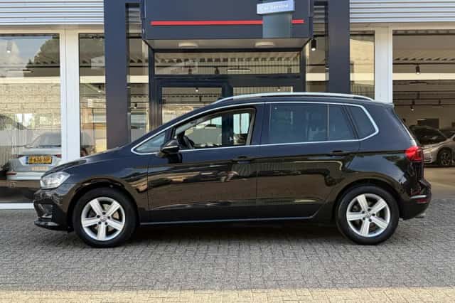 Volkswagen Golf Sportsvan (2014) thumbnail 3