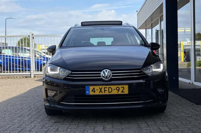Volkswagen Golf Sportsvan (2014) thumbnail 5
