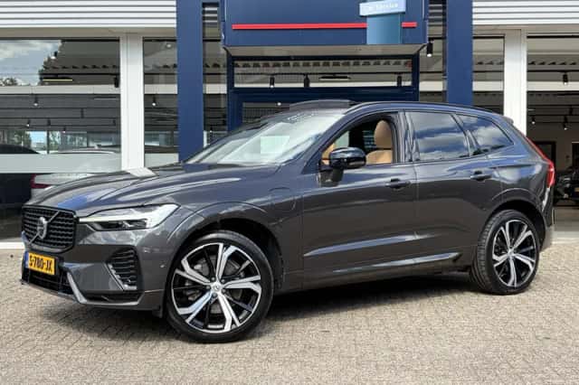 Volvo XC60 (2023) thumbnail 2