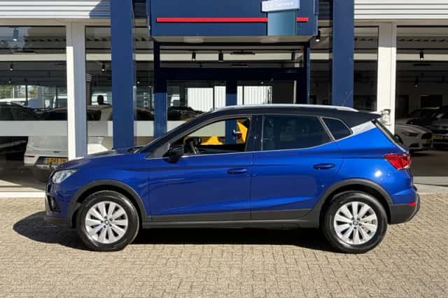 SEAT Arona (2019) thumbnail 3