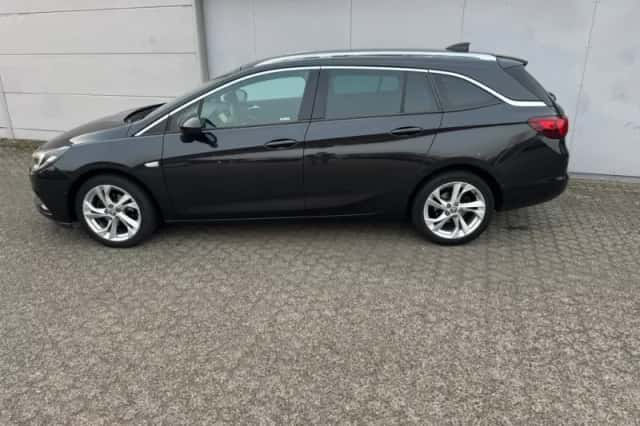Opel Astra (2016) thumbnail 2