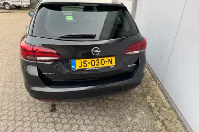 Opel Astra (2016) thumbnail 4