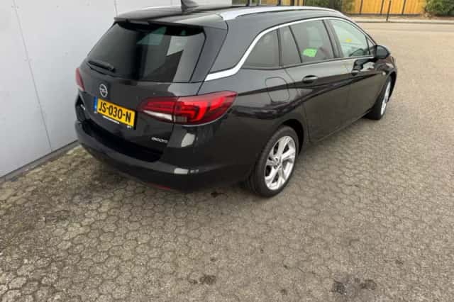 Opel Astra (2016) thumbnail 5