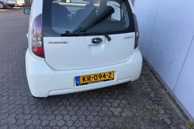 Subaru Justy (2011) thumbnail 3