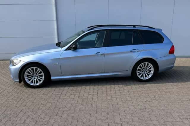 BMW 3-Serie (2009) thumbnail 2