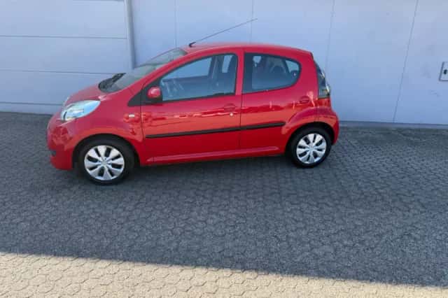 Citroën C1 (2010) thumbnail 2