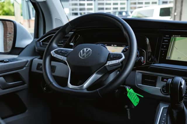 Volkswagen Transporter (2023) thumbnail 13