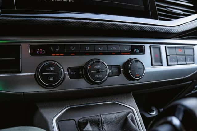 Volkswagen Transporter (2023) thumbnail 22
