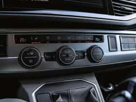 Volkswagen Transporter (2023) thumbnail 22