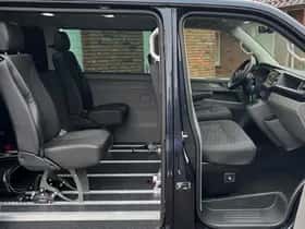 Volkswagen Caravelle (2023) thumbnail 7