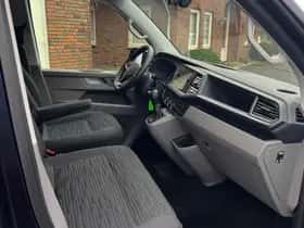 Volkswagen Caravelle (2023) thumbnail 8