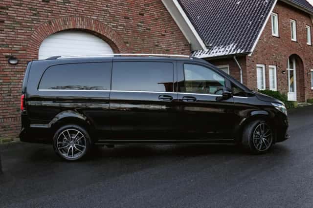 Mercedes-Benz V Klasse (2024) thumbnail 4