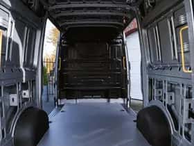 Volkswagen Crafter (2024) thumbnail 34
