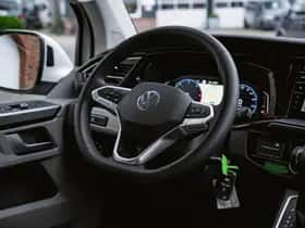 Volkswagen Caravelle (2023) thumbnail 11