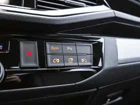 Volkswagen Caravelle (2023) thumbnail 24