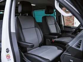 Volkswagen Caravelle (2023) thumbnail 9