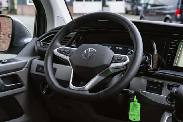 Volkswagen Transporter (2024) thumbnail 12