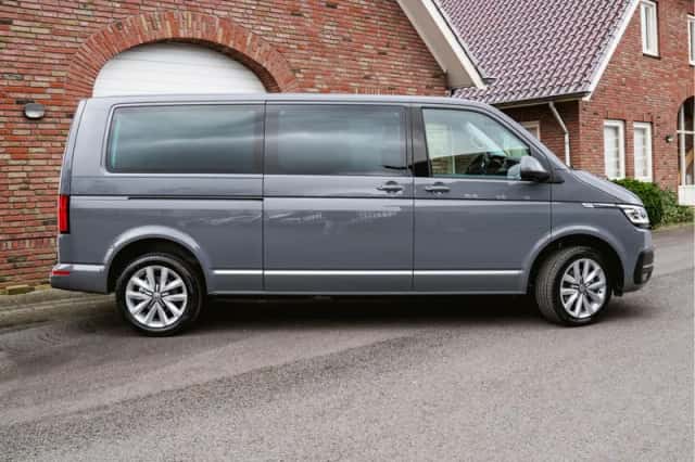Volkswagen Transporter (2024) thumbnail 4