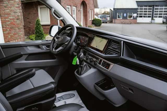 Volkswagen Transporter (2024) thumbnail 9