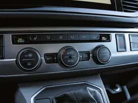 Volkswagen Caravelle (2023) thumbnail 17