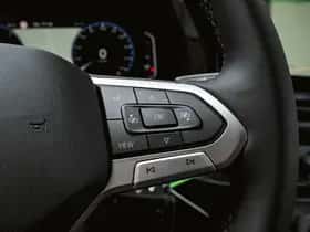 Volkswagen Caravelle (2023) thumbnail 15
