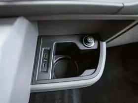 Volkswagen Caravelle (2023) thumbnail 24