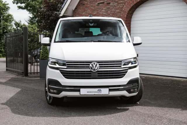 Volkswagen Caravelle (2023) thumbnail 5