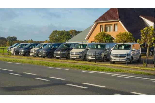 Volkswagen Transporter (2023) thumbnail 1