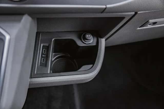 Volkswagen Transporter (2023) thumbnail 21